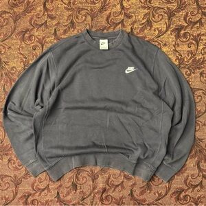 Y2K Nike Navy Crewneck